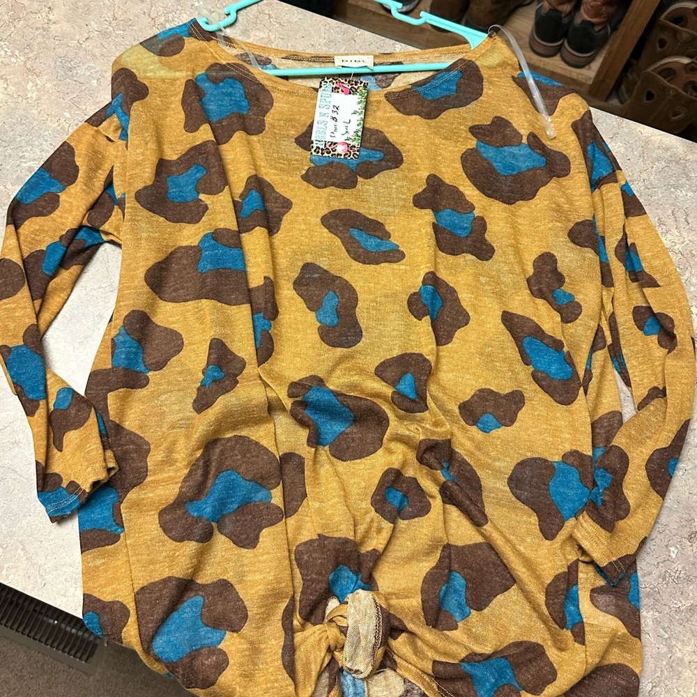 Boutique Top LG NWT